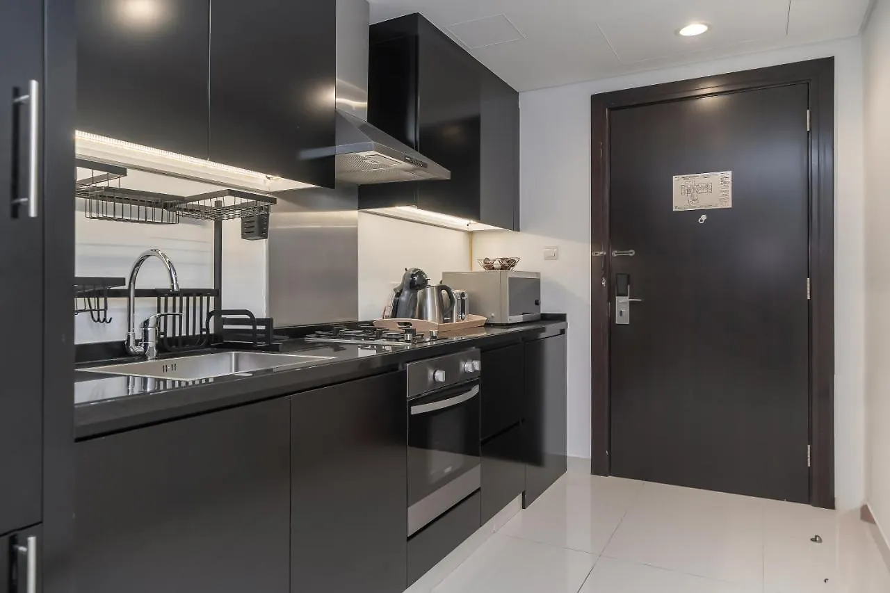 Higuests - Cozy Studio With Balcony In Business Bay Apartment Dubai